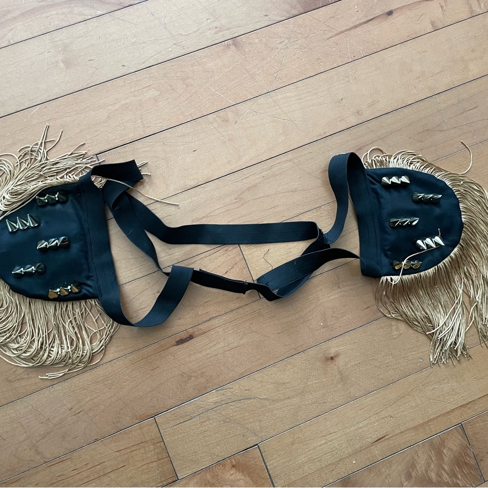 Black Shoulder Pad with Gold Fringe and Spikes harness Rave Festival - Picture 3 of 3